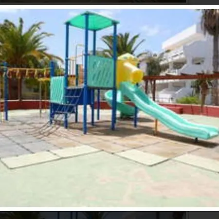 Paula * Costa Teguise