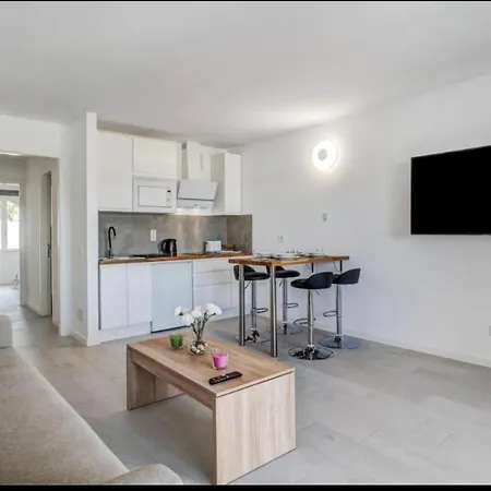 Paula Apartment