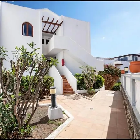 Paula * Costa Teguise